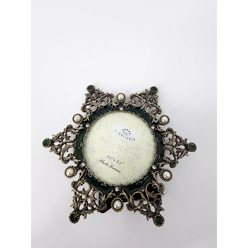 Sunflower Designs Vintage Ornate Pearl Crystal Green Enamel Picture Frame2.5x2.5